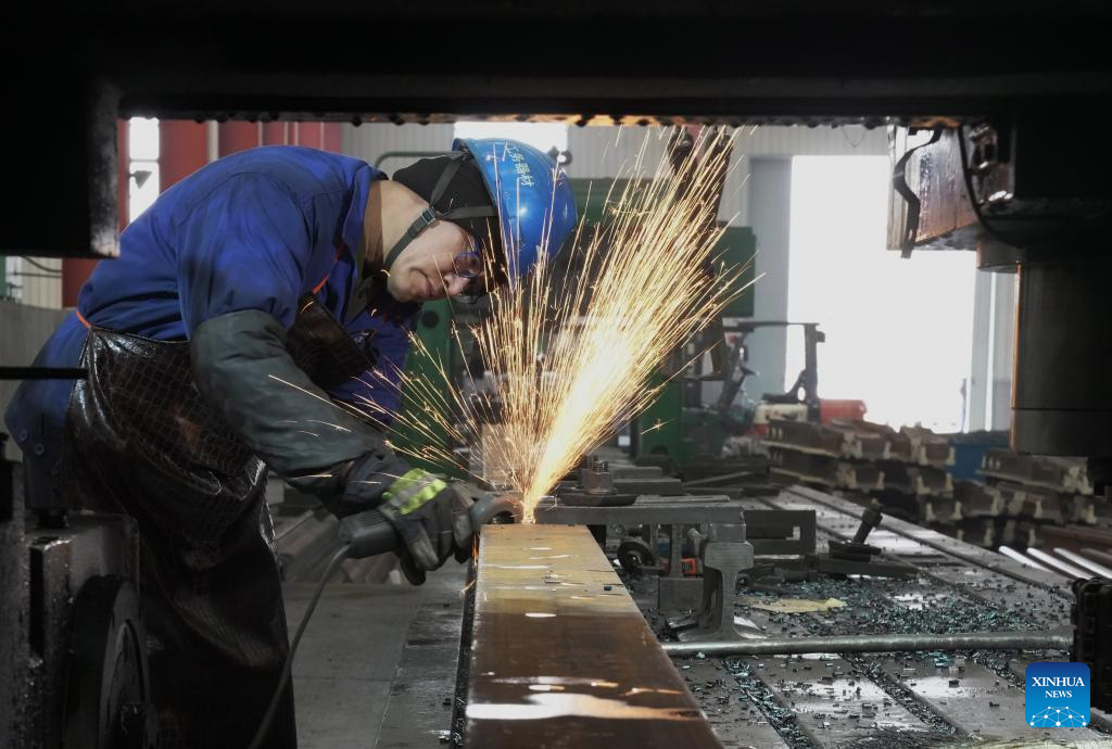 In pics: industrial workshops in Qinhuangdao, N China's Hebei