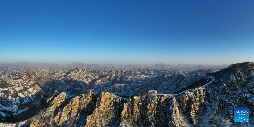 Snow scenery of Simatai section of Great Wall in Beijing