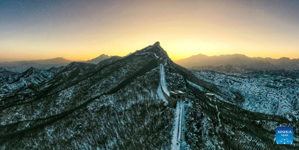 Snow scenery of Simatai section of Great Wall in Beijing