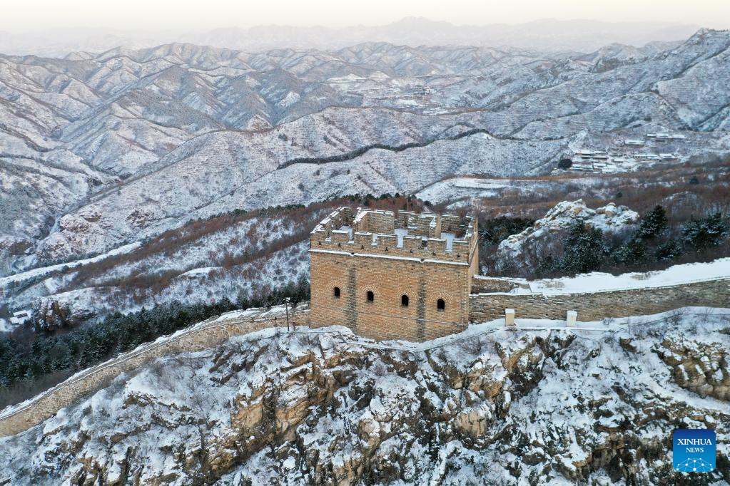 Snow scenery of Simatai section of Great Wall in Beijing