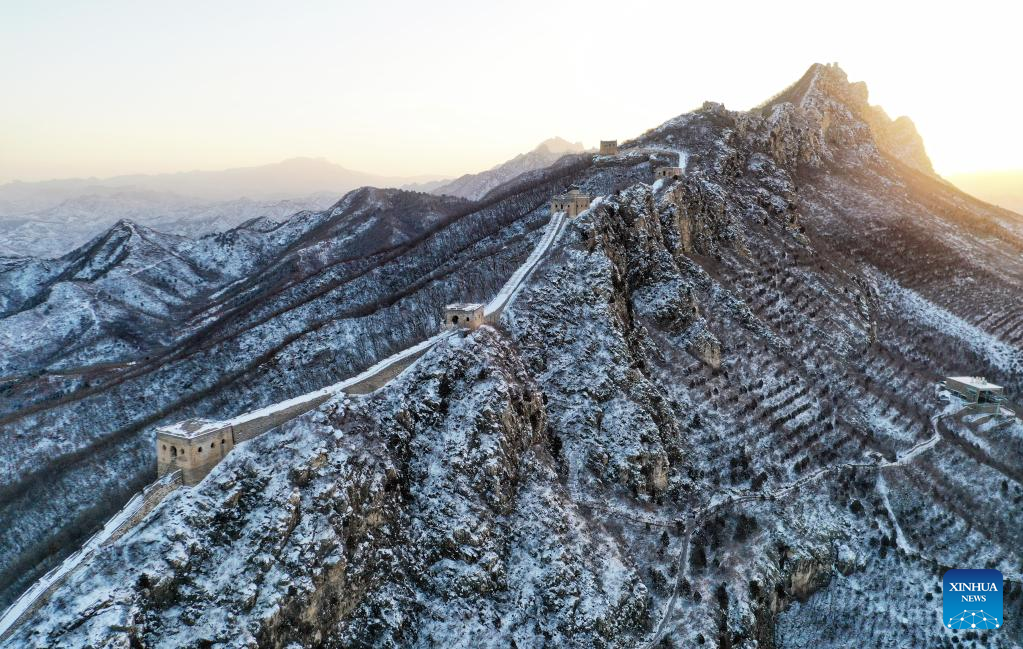 Snow scenery of Simatai section of Great Wall in Beijing
