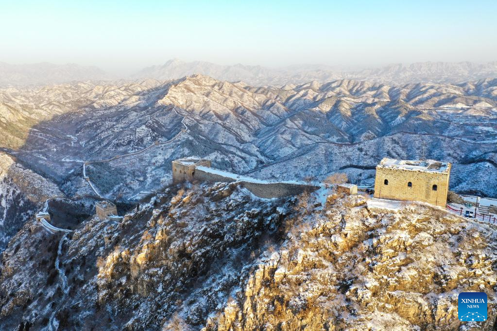 Snow scenery of Simatai section of Great Wall in Beijing