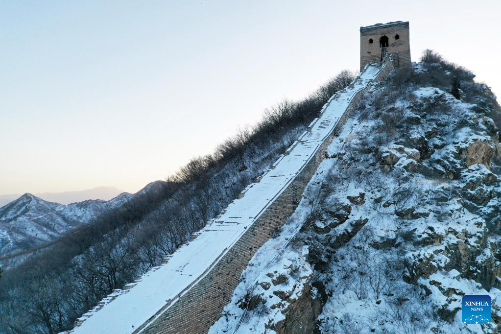 Snow scenery of Simatai section of Great Wall in Beijing