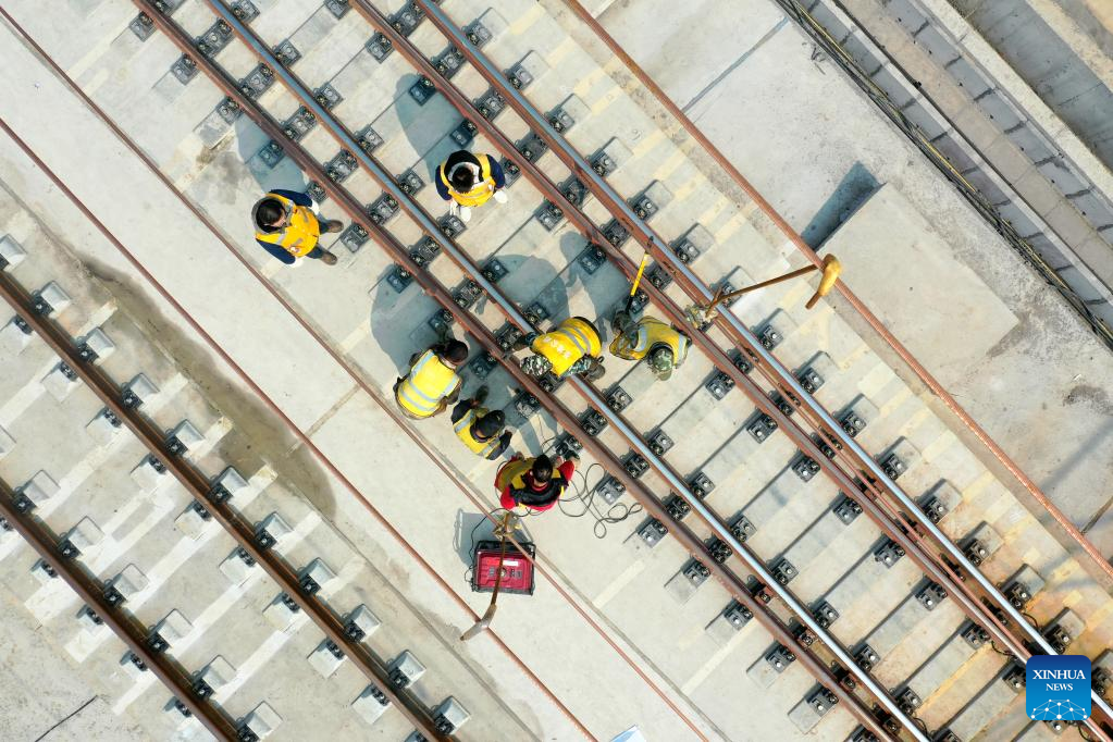 Guiyang-Nanning high-speed railway under construction