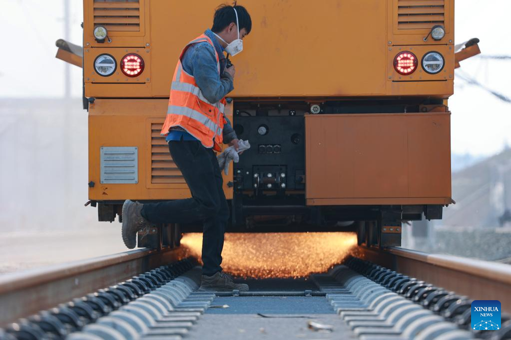 Guiyang-Nanning high-speed railway under construction