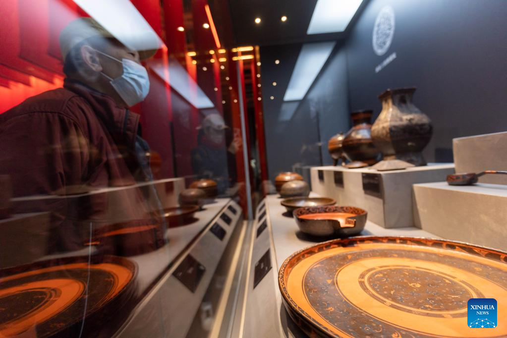 Cultural relics from Mawangdui Tombs of Han Dynasty exhibited in Shanghai