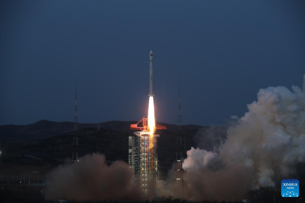 China successfully launches Tianhui-6 twin satellites