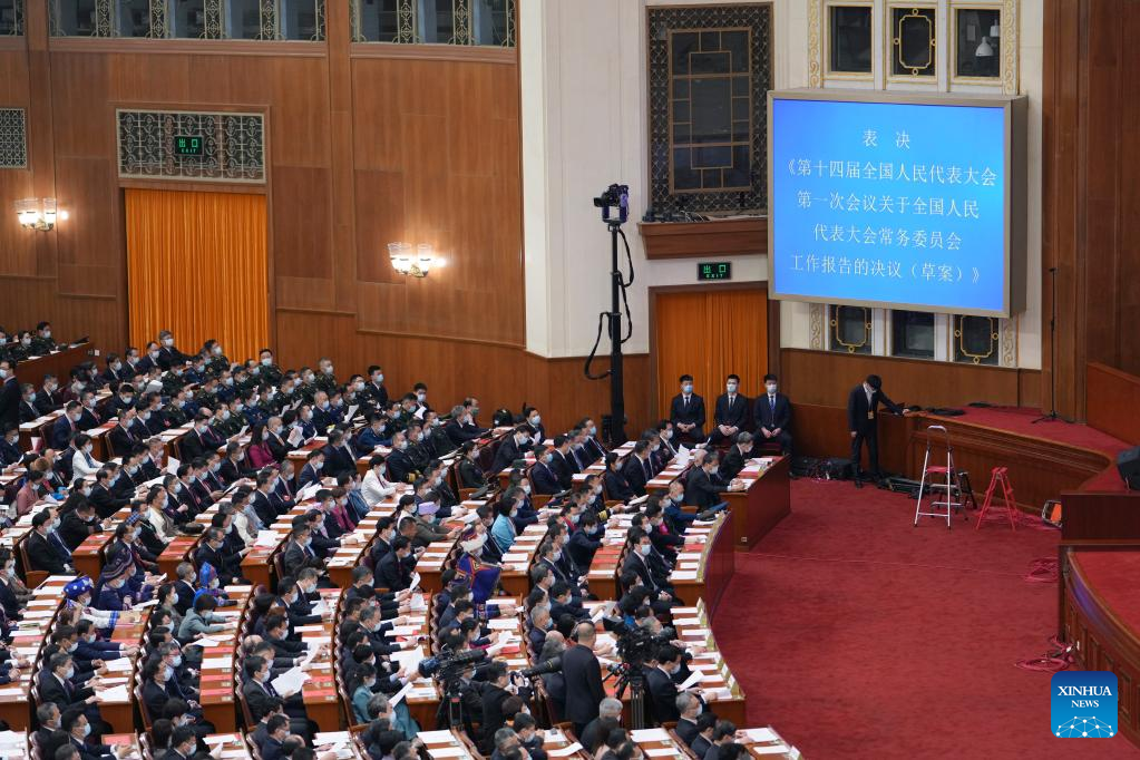 China's national legislature holds closing meeting