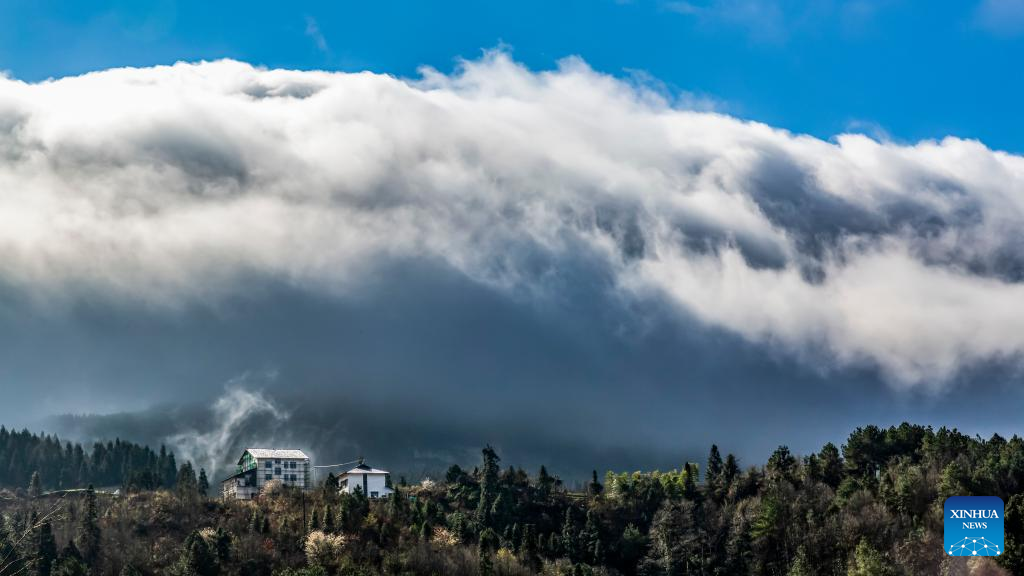 Scenery of clouds over Jinfo Mountain in SW China's Chongqing