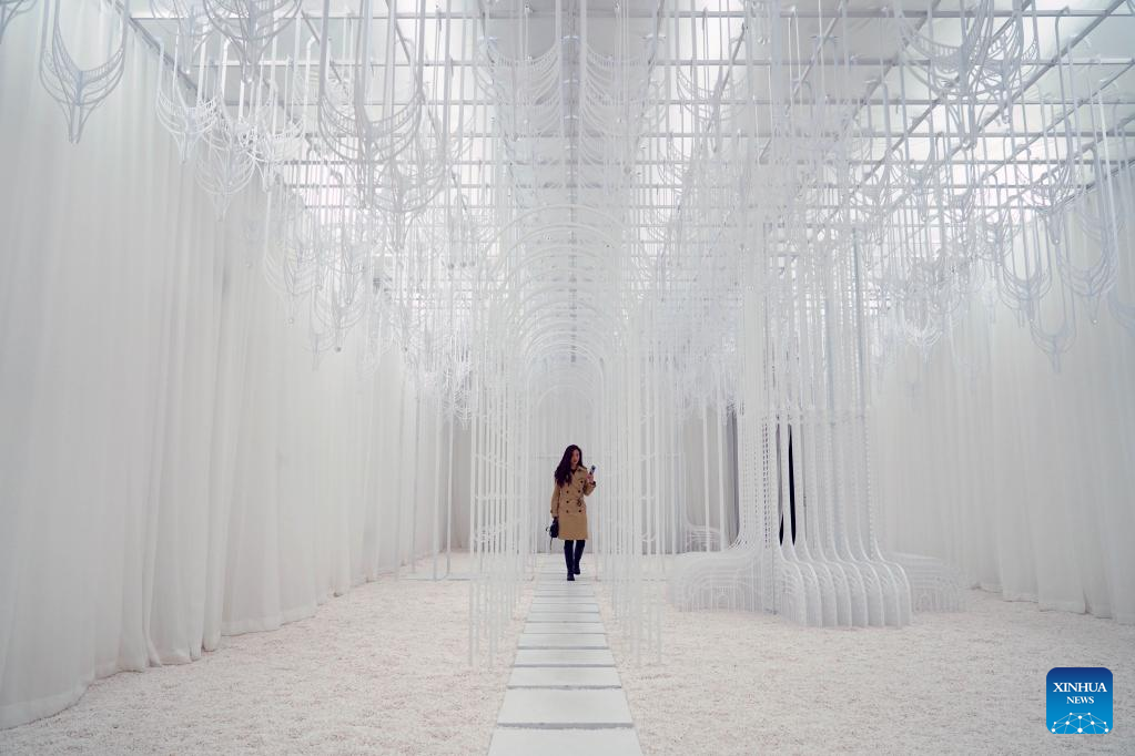 Contemporary art exhibition kicks off in Beijing