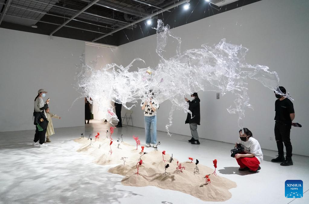 Contemporary art exhibition kicks off in Beijing