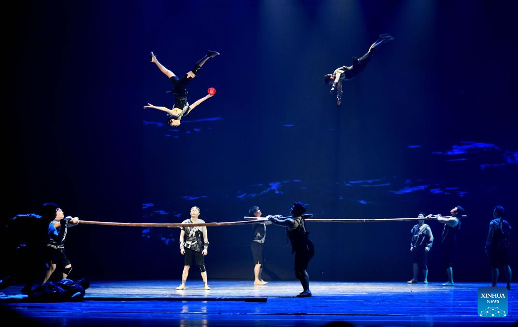 In pics: gala show of 11th China Acrobatic Exhibition in east China