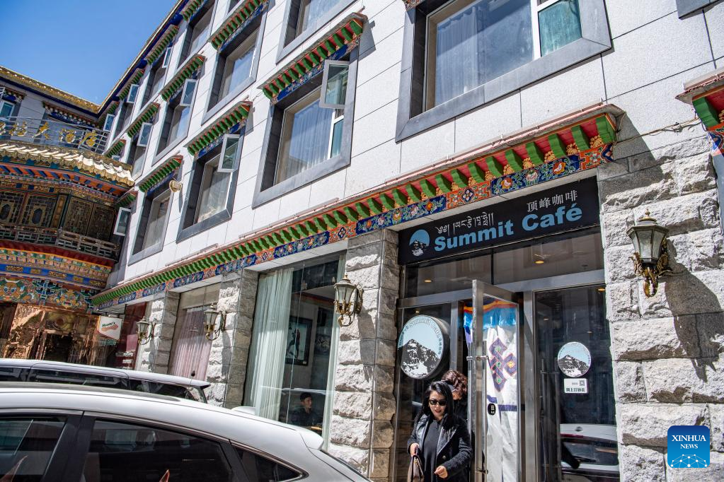 Letter from Lhasa: Savoring the city's modernity through coffee