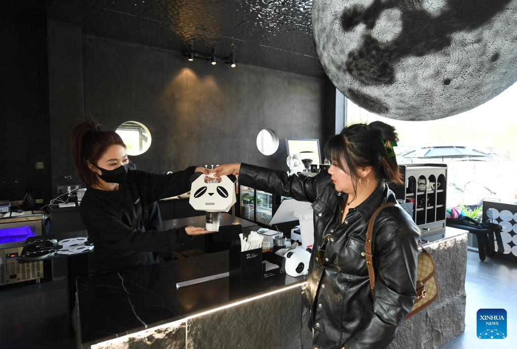 Coffeehouse owners, baristas meet demand in rural area, east China's Zhejiang