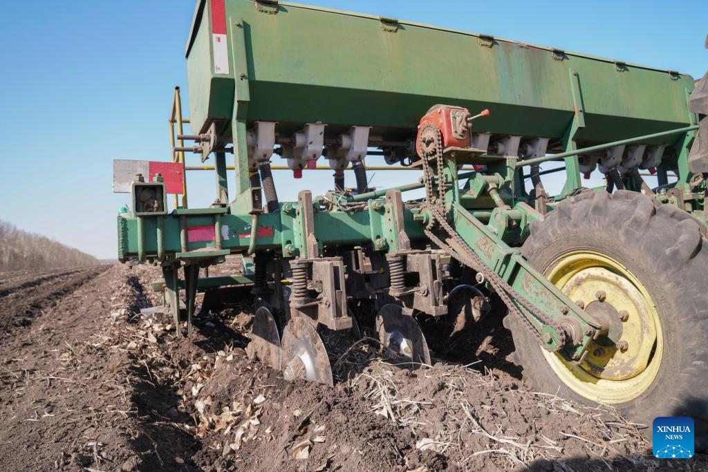 Spring ploughing underway in China's Heilongjiang