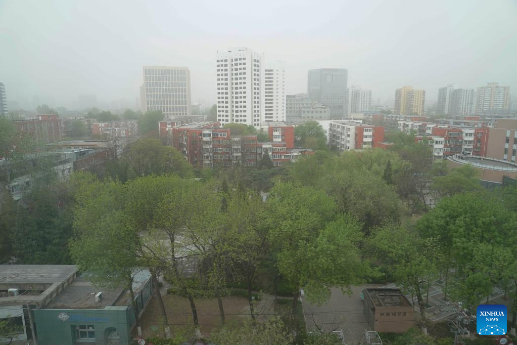 Sandstorm hits Beijing