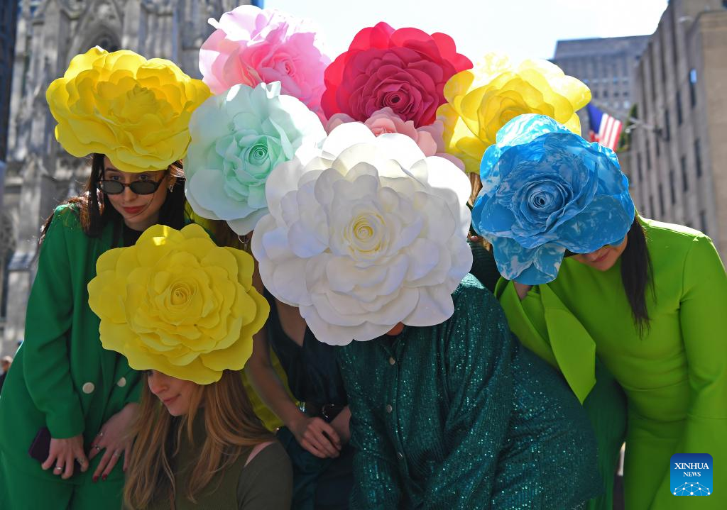 Easter Bonnet Parade takes place in U.S.