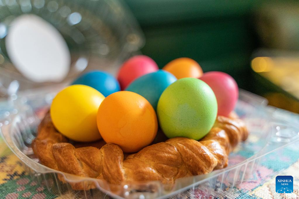People prepare foods for Orthodox Easter in Russia