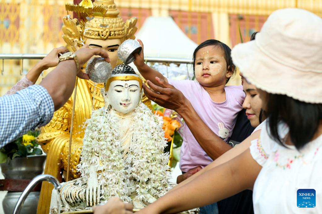 People celebrate Myanmar calendar New Year