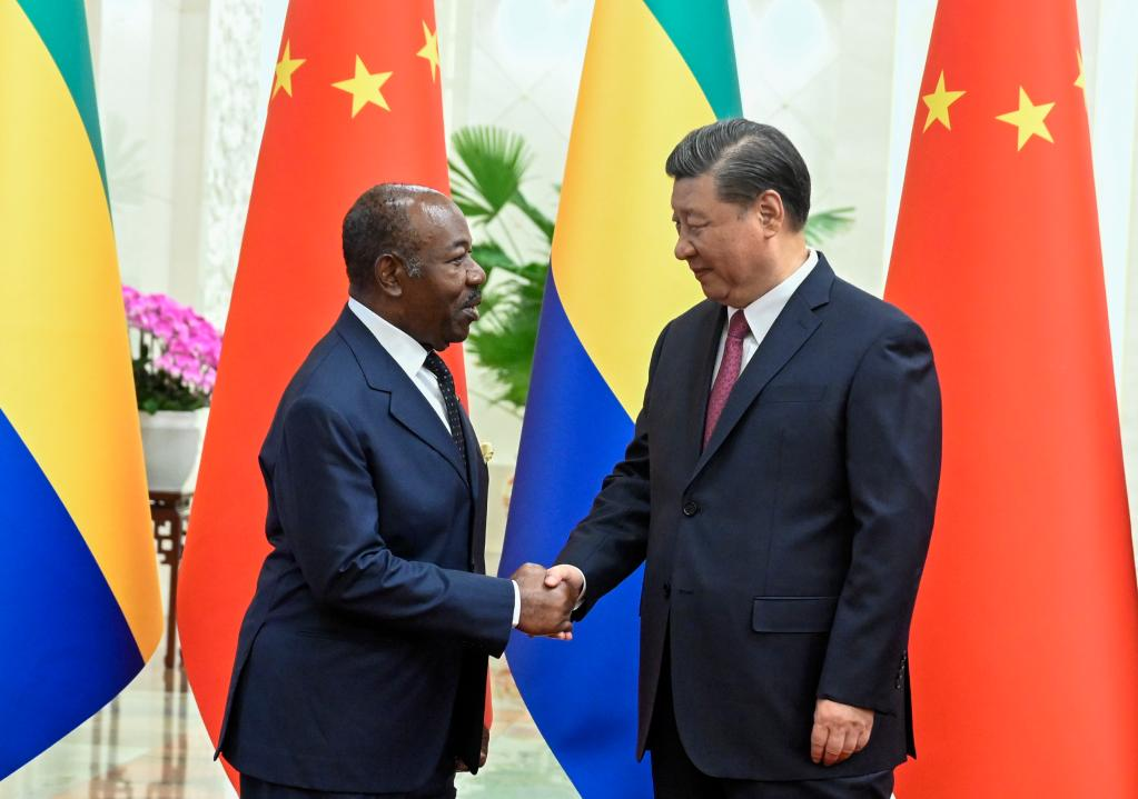 Chinese, Gabonese presidents hold talks, decide to upgrade bilateral partnership