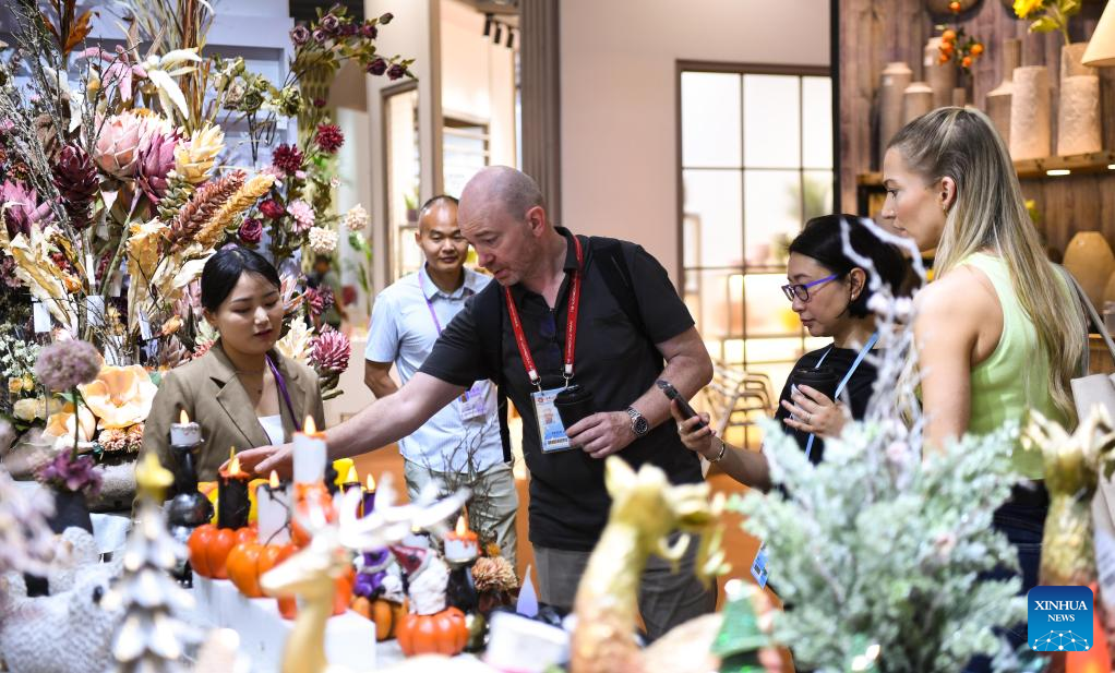 Second phase of 133rd session of Canton Fair kicks off in Guangzhou, S China