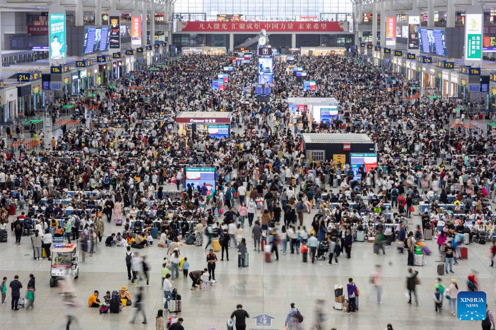 China braces for travel peak as May Day holiday ends
