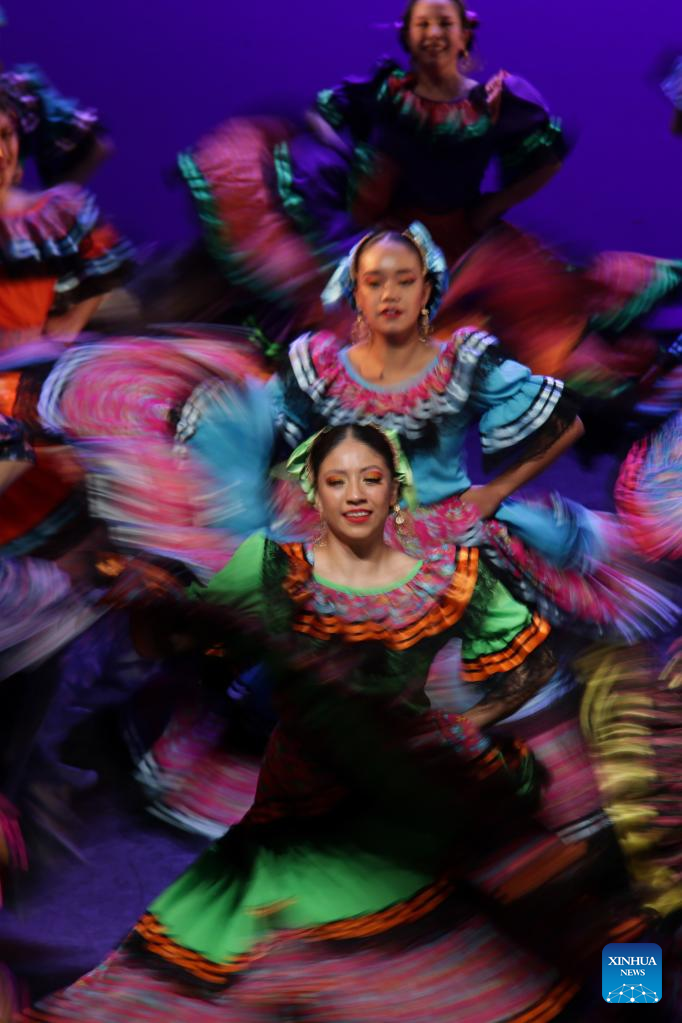 Int'l Dance Day celebrated in Mexico City