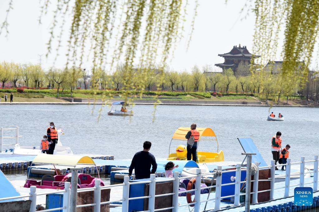 Across China: Four decades of protection of east China bay ecosystem pays off