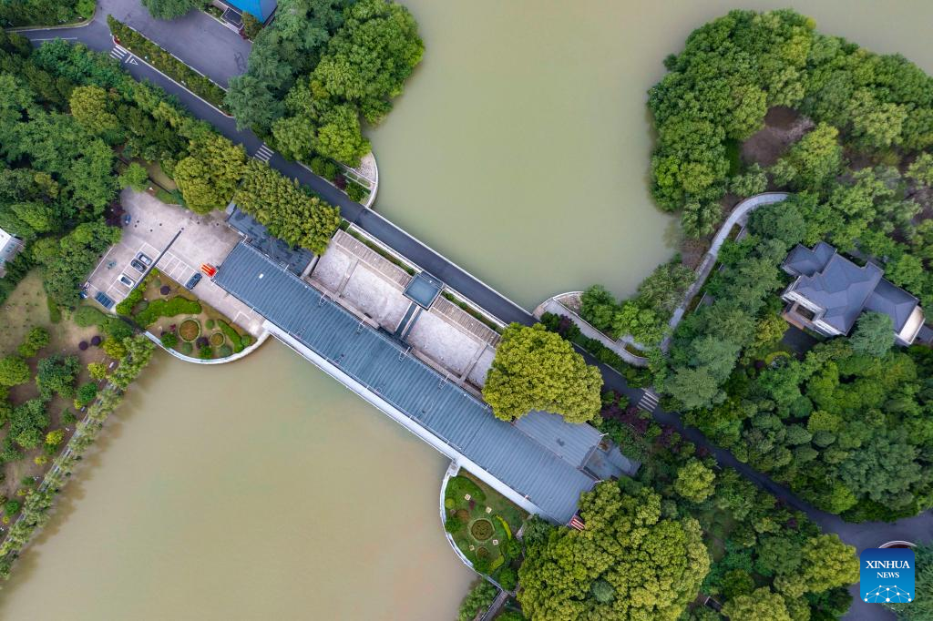 Jiangdu Water Control Facility in E China source of eastern route of South-to-North Water Diversion Project