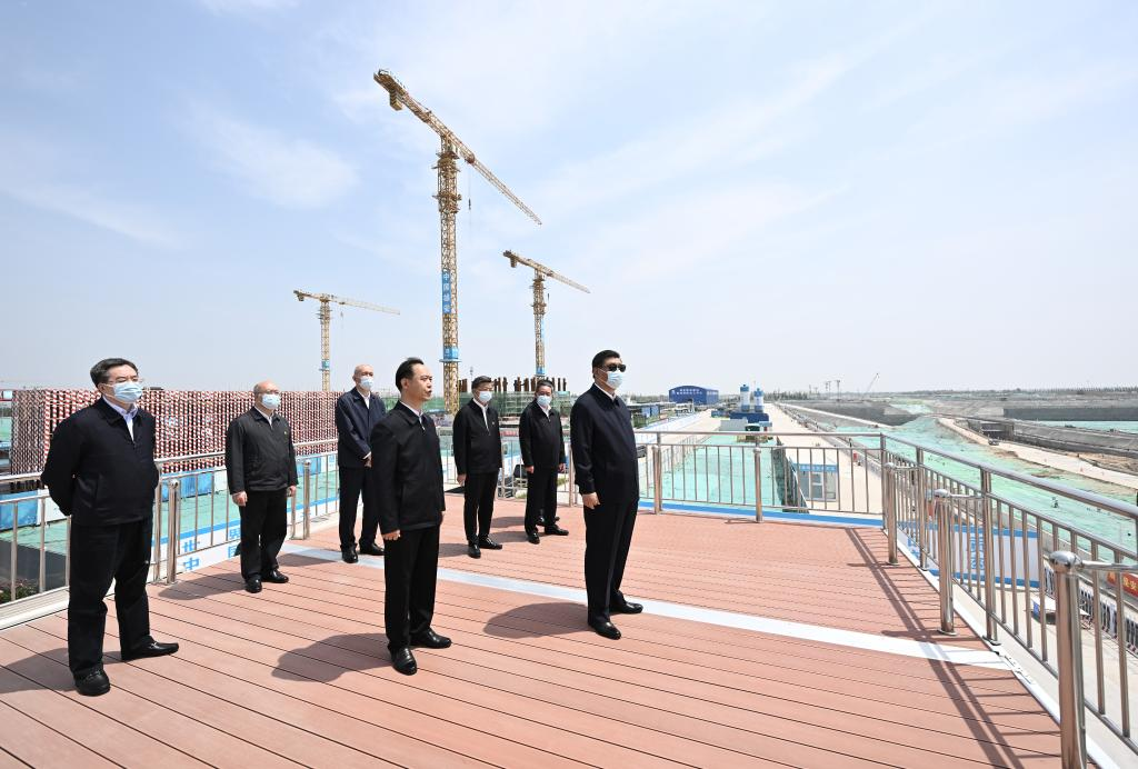 Xi inspects Xiong'an New Area, urges new progress for