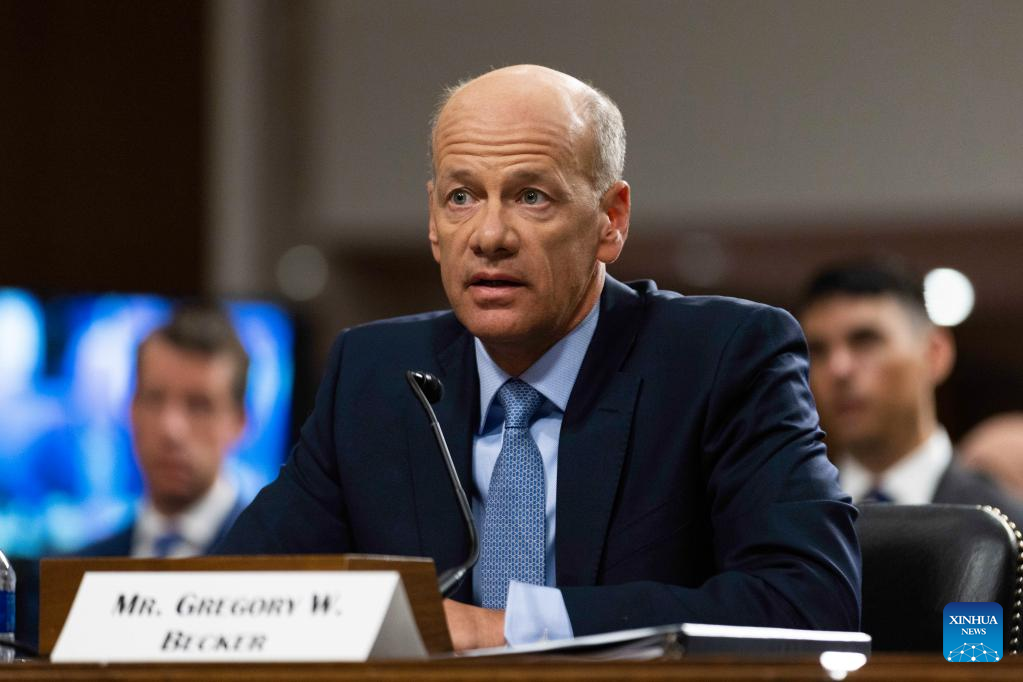 U.S. Senate Committee holds hearing on examining bank failures