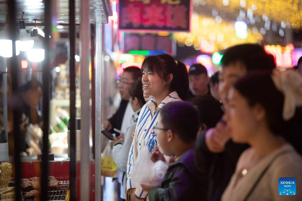 NE China's Yichun boosts nighttime economy