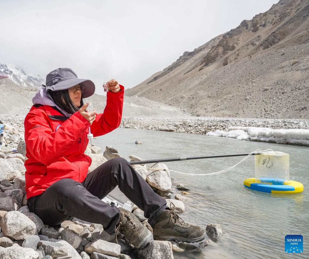 China Focus: China launches scientific expedition to Mt. Qomolangma
