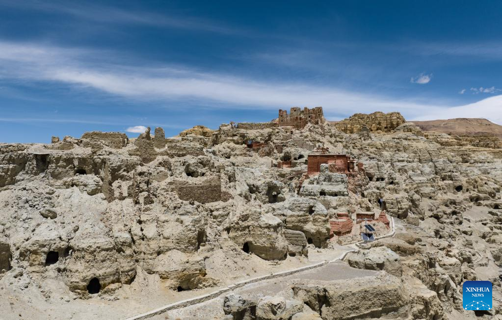 Murals seen in Donggar and Piyang grottoes in Tibet