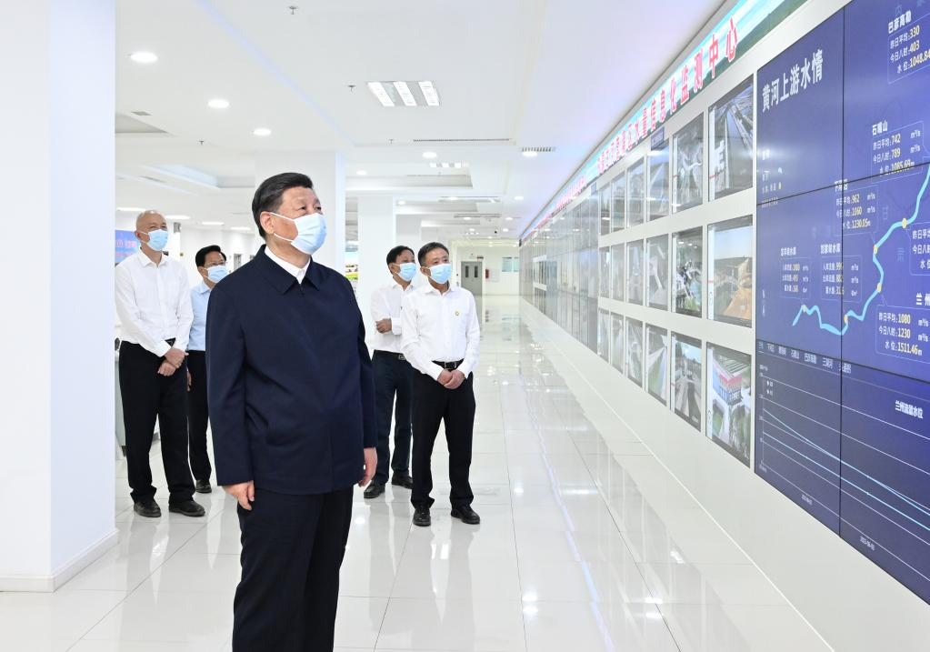 Xi urges sustained efforts to curb desertification