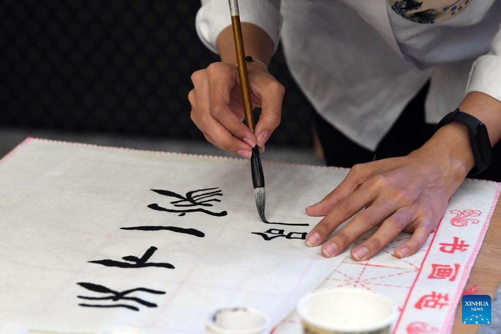 Award ceremony of Chinese Bridge competition in Iran held in Tehran