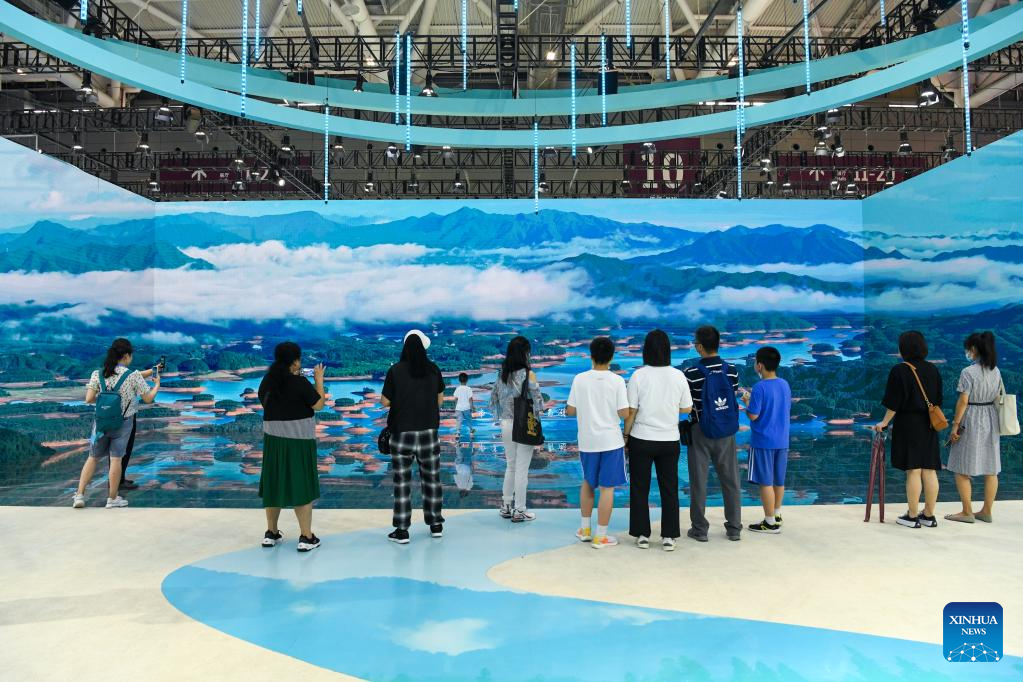 Int'l cultural industries fair opens in Shenzhen