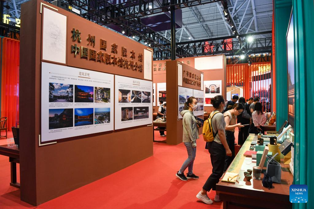 Int'l cultural industries fair opens in Shenzhen