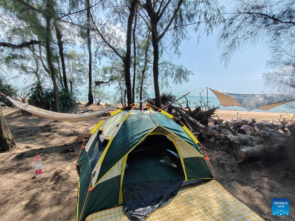 Across China: Camping gains popularity in south China's Hainan