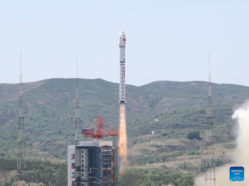 China launches record-setting 41 satellites on single rocket