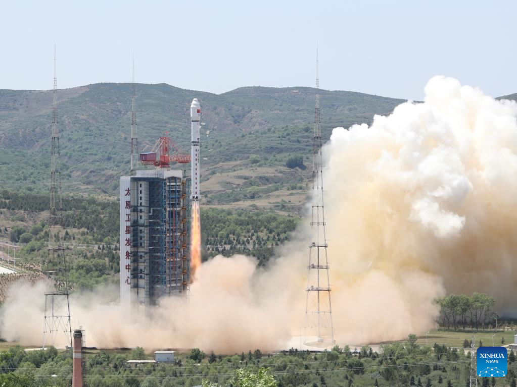 China launches record-setting 41 satellites on single rocket