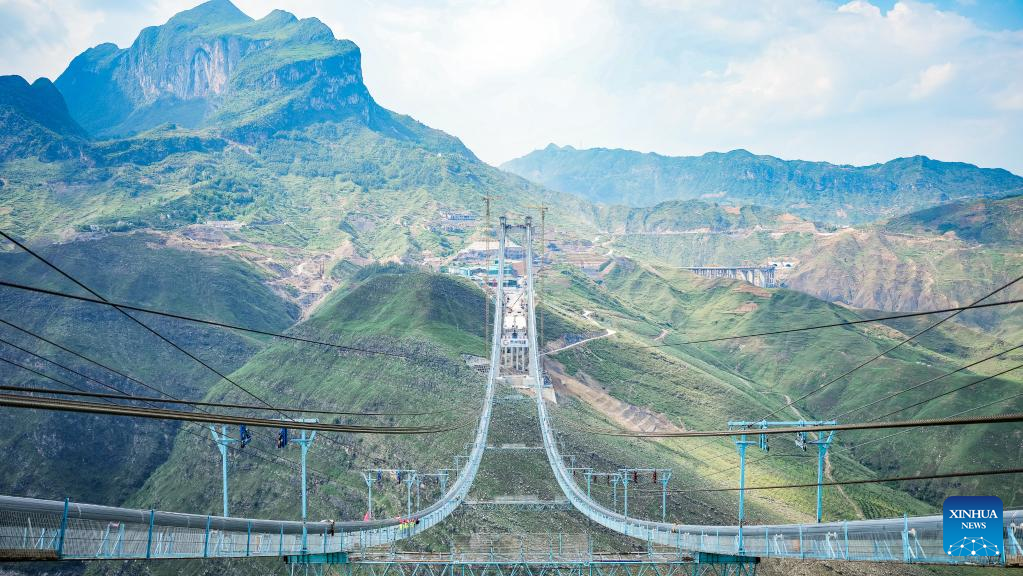 Zangke River grand bridge under construction in SW China