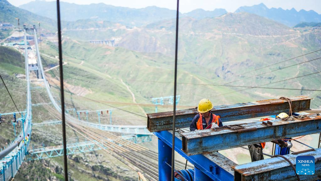 Zangke River grand bridge under construction in SW China