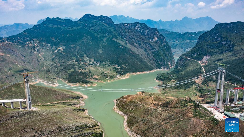 Zangke River grand bridge under construction in SW China