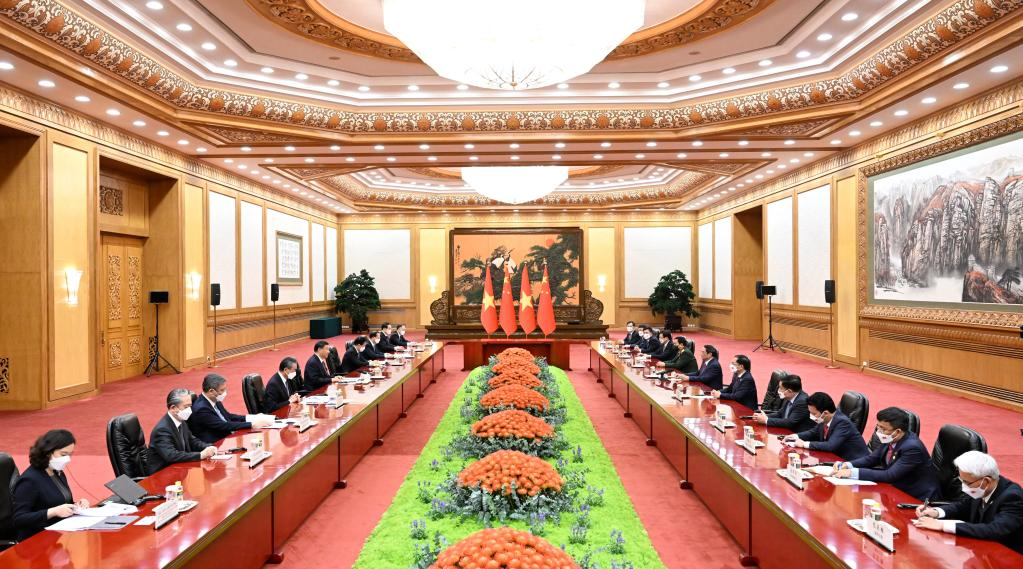 Xi meets with Vietnamese PM