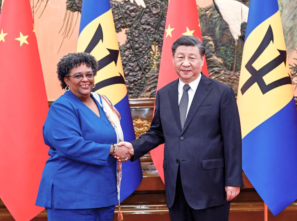 Xi meets with Barbados PM