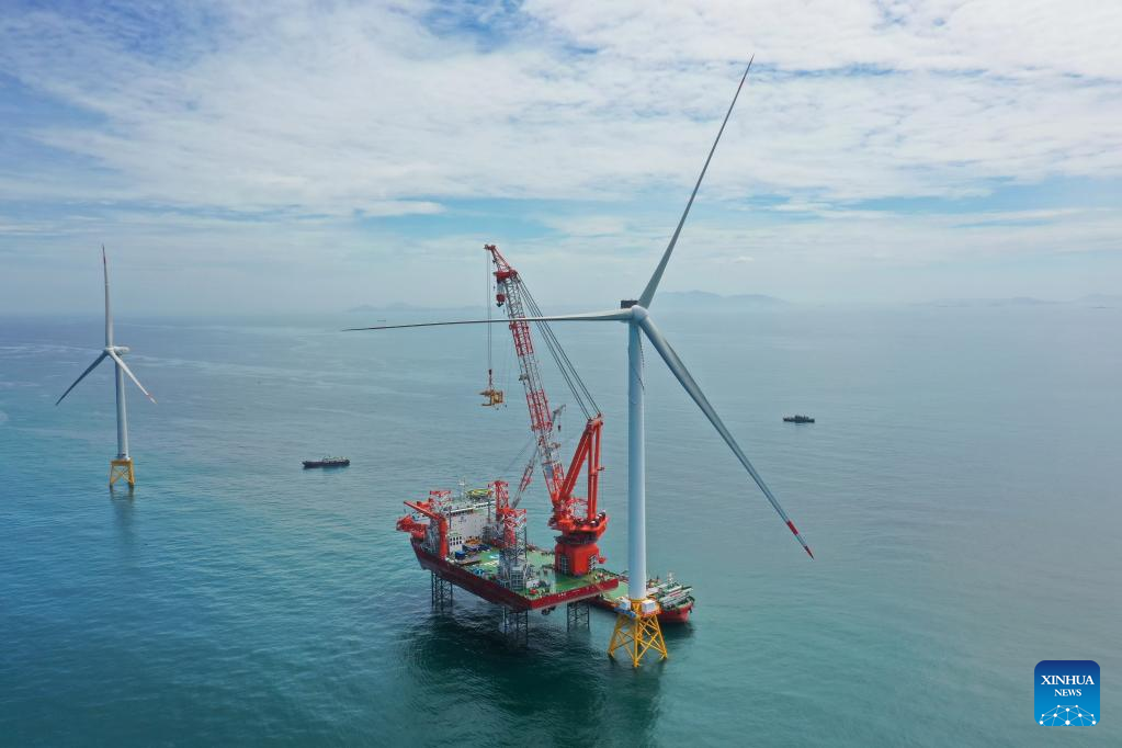 Construction of giant offshore wind turbine completed in Fuzhou
