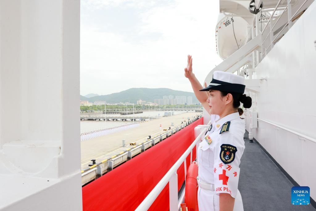Chinese naval hospital ship sets sail for humanitarian mission