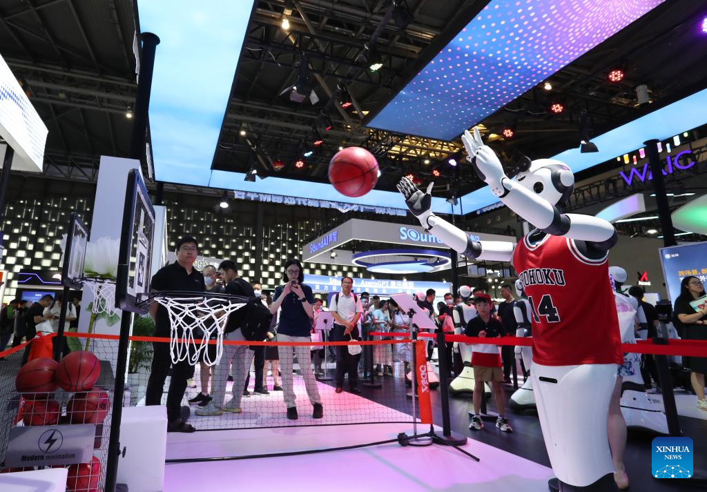 Record number of companies attend global AI conference in Shanghai