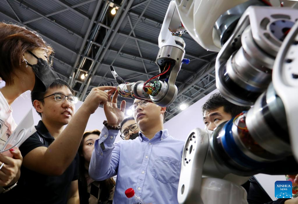 Record number of companies attend global AI conference in Shanghai